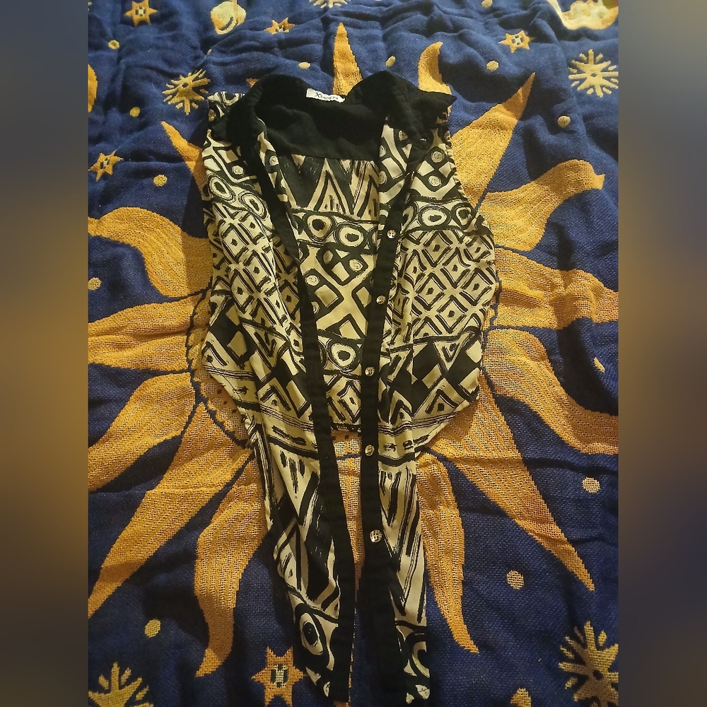 Xtaren Boho Tribal Print Buttondown